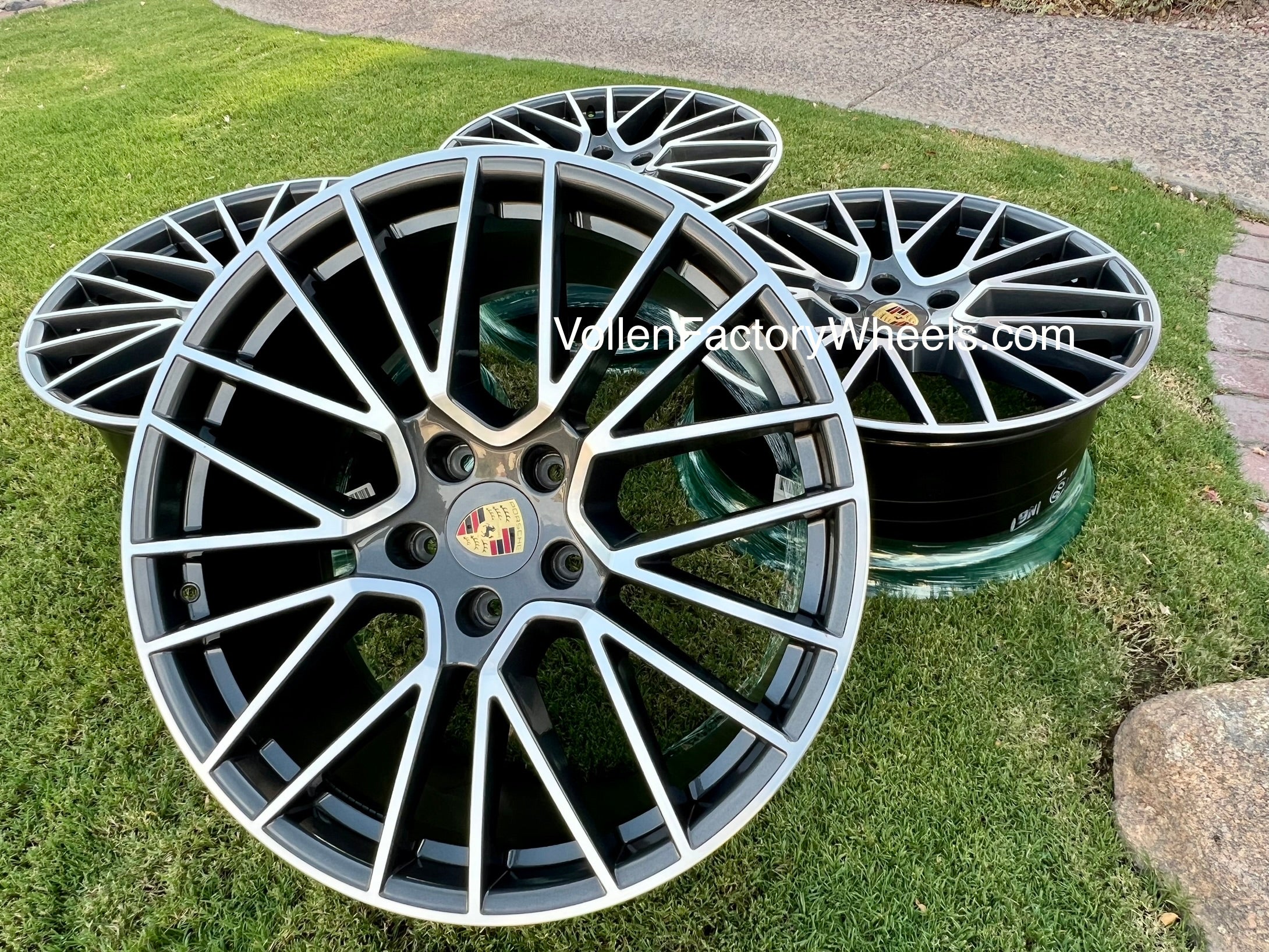 48601029-48C9-49C1-84CC-